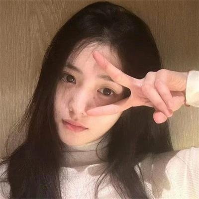 向月亮祈祷的小丑